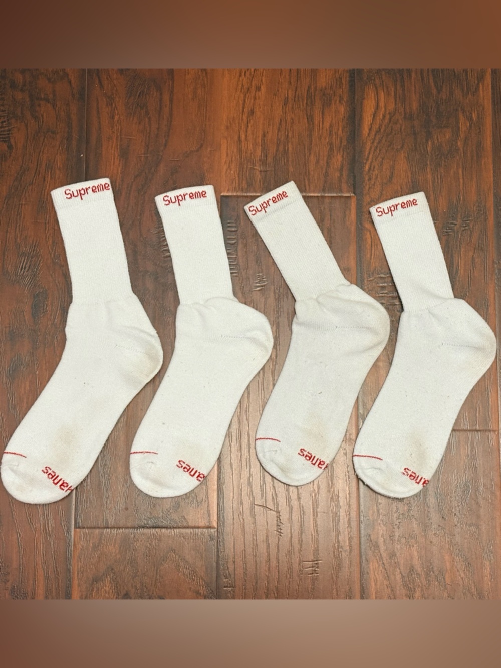 ‼️4 Pair‼️Supreme White Crew Socks - Picture 2 of 3